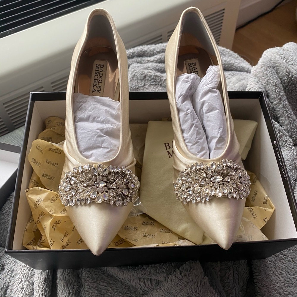Badgley Mishka ivory satin wedding heels